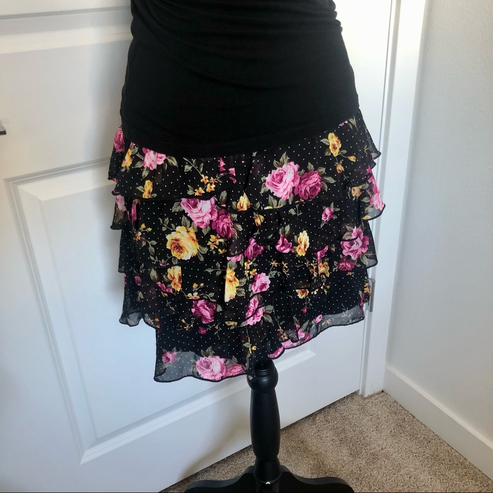 Short Ruffled Floral Skirt - Picture 3 of 4